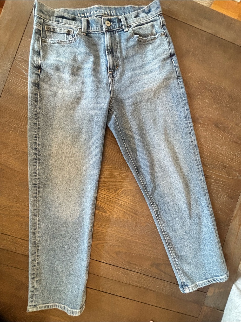 American Eagle Outfitters Light Wash Straight-Leg Jeans